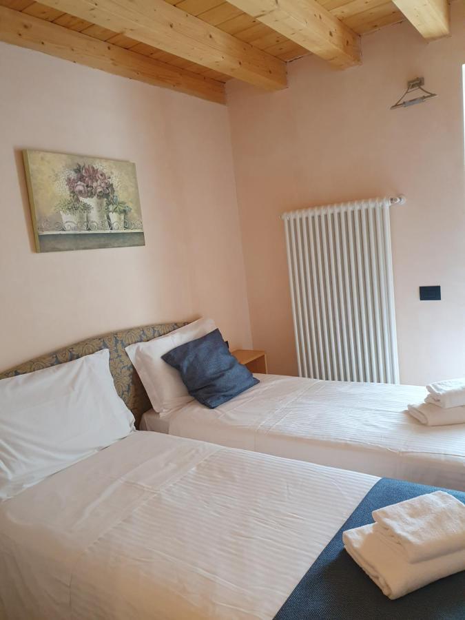 La Tana Del Tasso Rooms&Breakfast Camerata Cornello Exterior foto